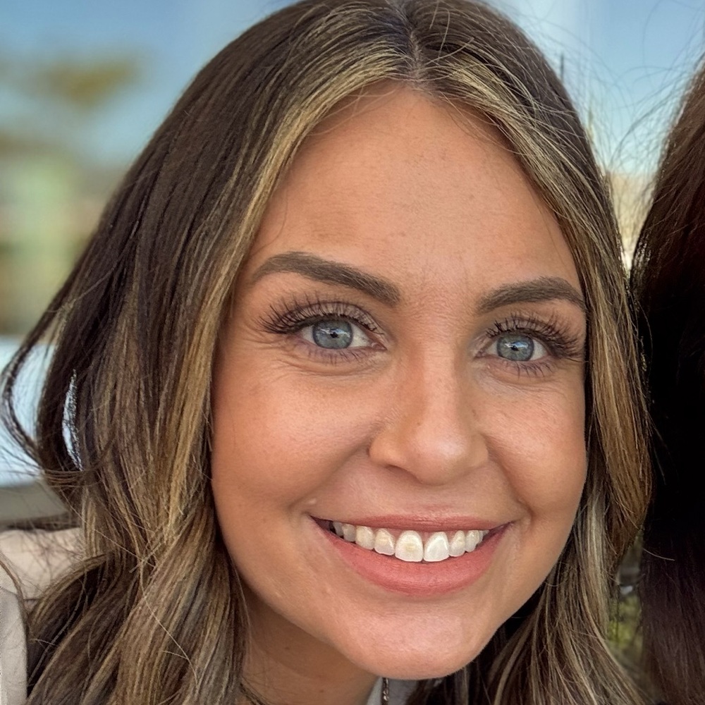 Meet your Posher, Laura